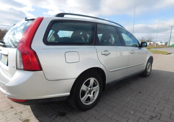Volvo V50 cena 16500 przebieg: 284000, rok produkcji 2008 z Kętrzyn małe 326